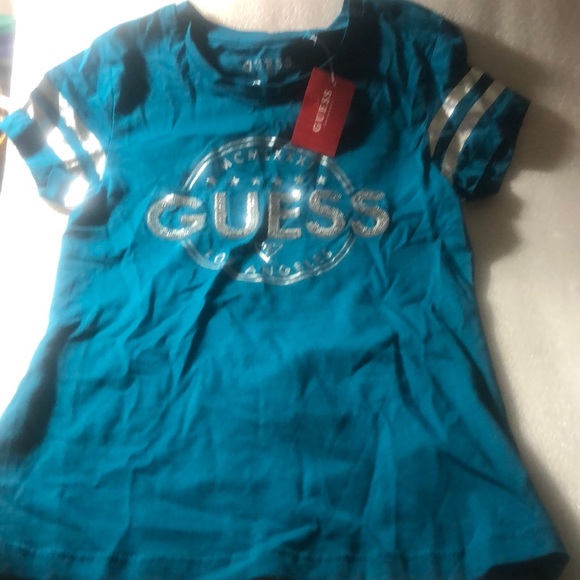 Guess small t shirts. -Color Dark Lagoon - Picture 2 of 12